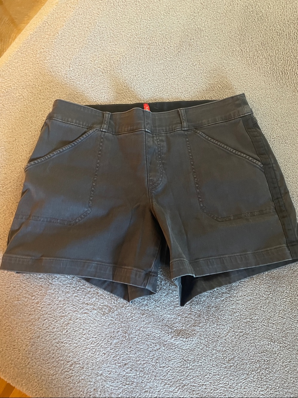 Spanx Cotton Stretch Twill Pull On Shorts in Charcoal Size Large